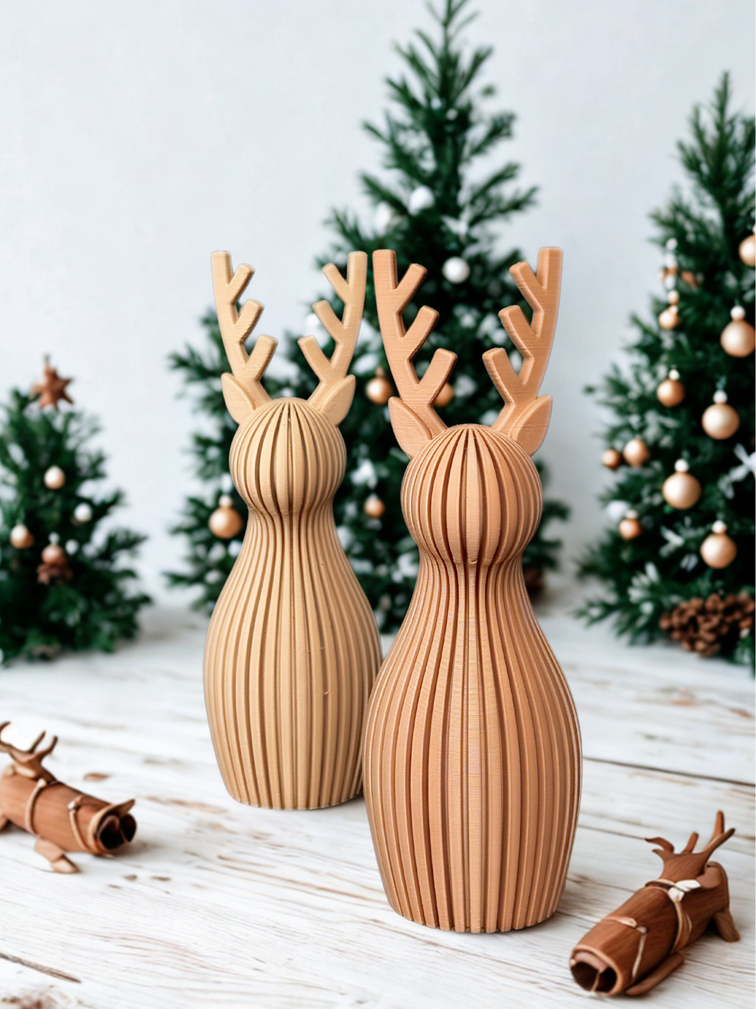 Christmas Reindeer (Set of 2) – Modern Minimalist Holiday Decor