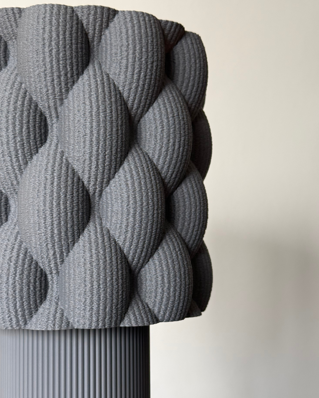 Kralovna – 3D Printed Textured Table Lamp | Modern Minimalist Lighting