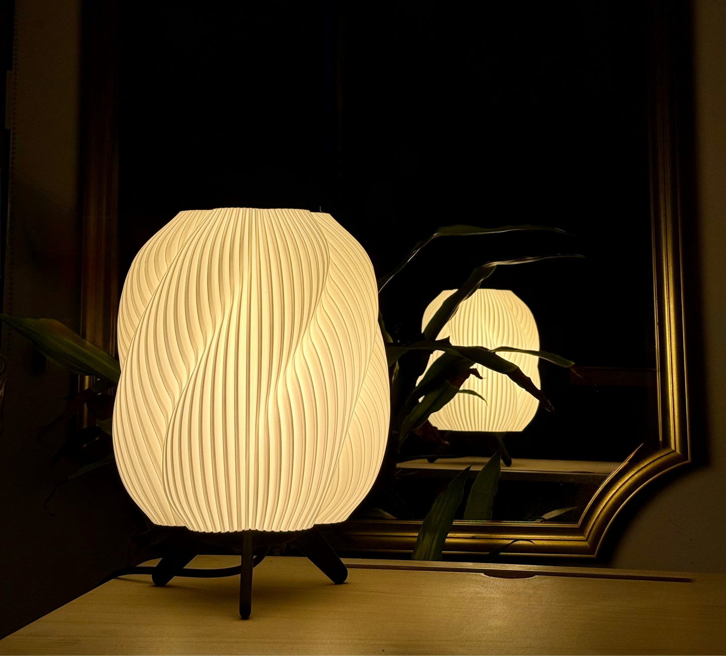 Aurora Lamp – Modern 3D Printed Table Lamp | Minimalist LED Bedside & Desk Lighting