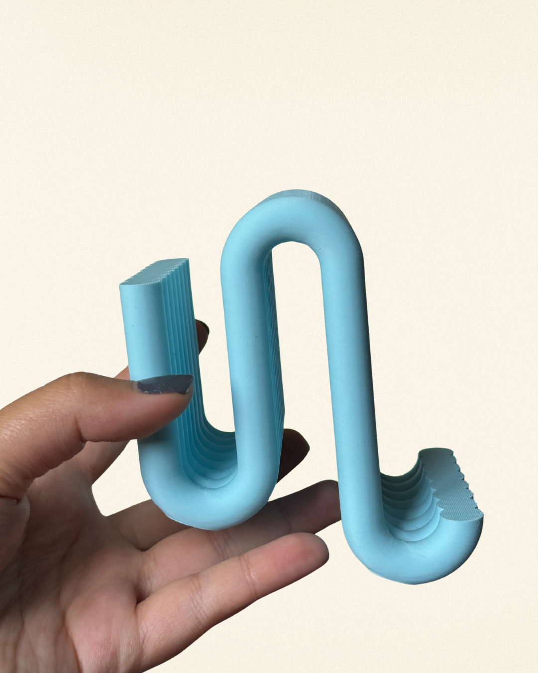 Wibble Stand – Modern Curved Phone Holder for Desk & Home