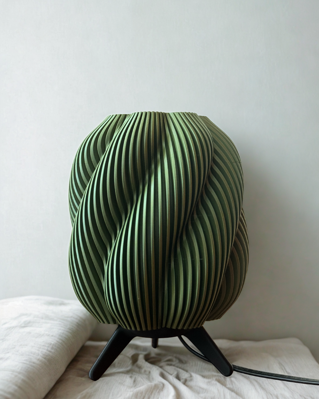 Aurora Lamp – Modern 3D Printed Table Lamp | Minimalist LED Bedside & Desk Lighting