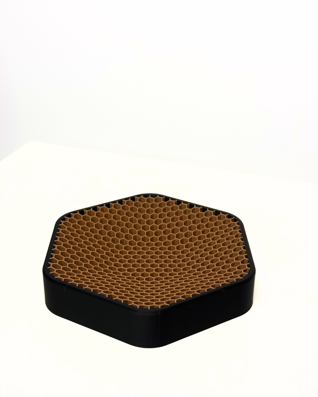 Honeycomb Tray – Modern Hexagonal Organizer for Keys, Wallet & Accessories