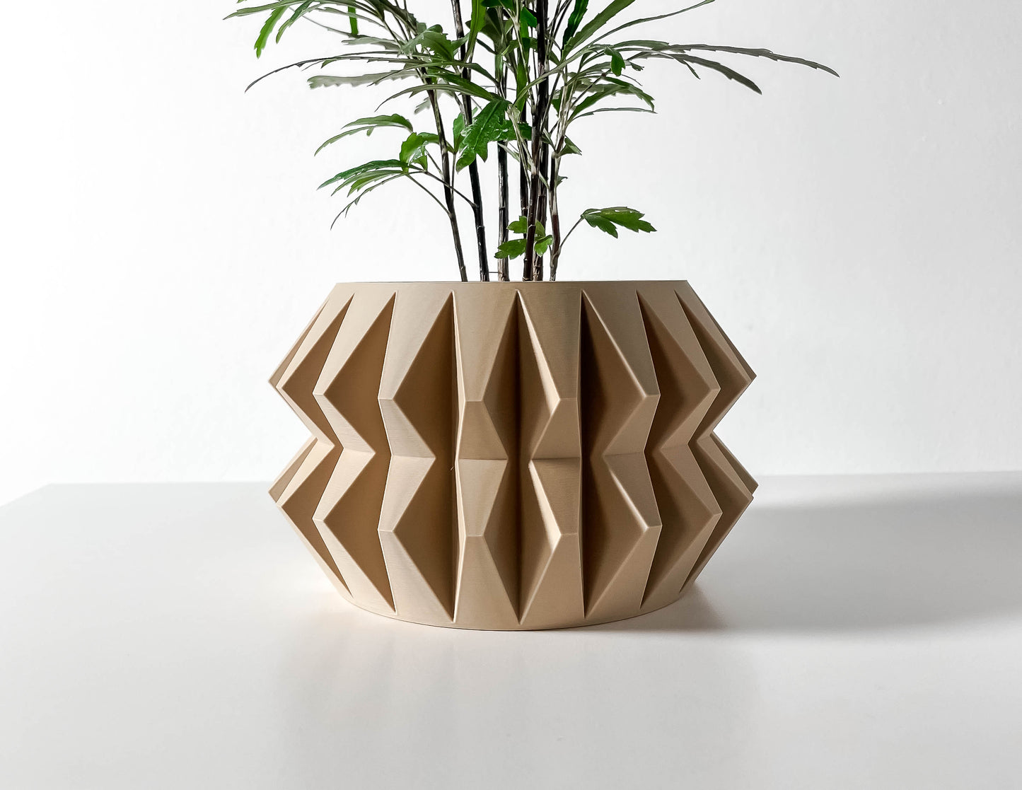 ALMIN Planter